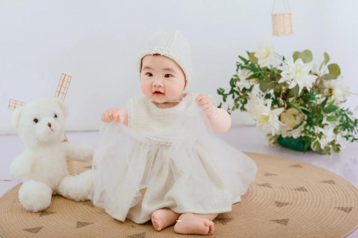 偃师宝宝吐奶正常吗